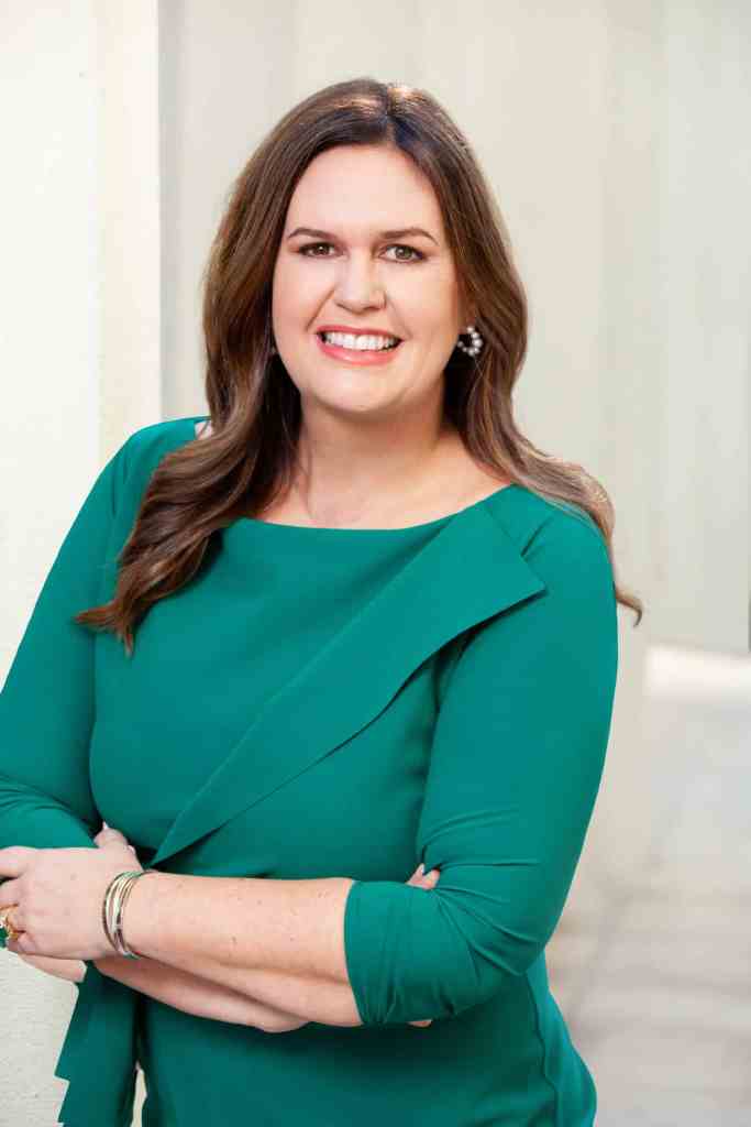 Official portrait of Arkansas Gov. Sarah Huckabee Sanders