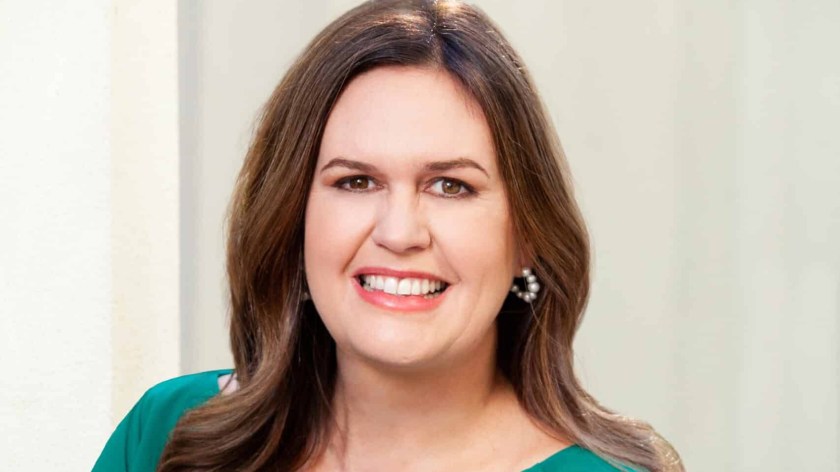 Official portrait of Arkansas Gov. Sarah Huckabee Sanders